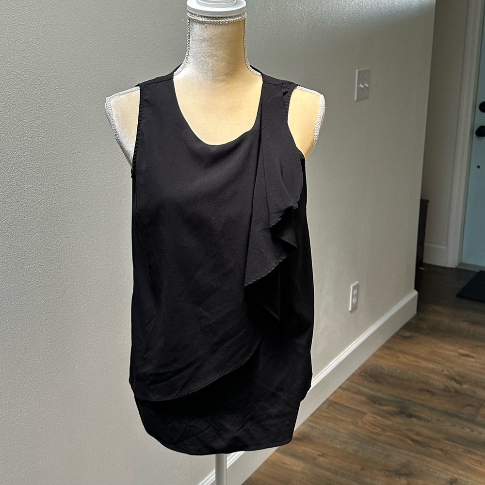 Apt. 9 black tank top! Great for under or blazer! (Women’s S)